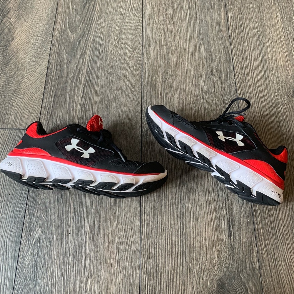 Under armor shoes